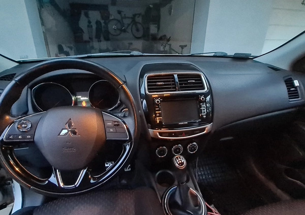 Mitsubishi ASX cena 59500 przebieg: 143800, rok produkcji 2016 z Łódź małe 56